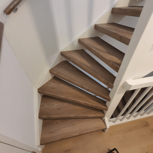 kosten traprenovatie, houten trap