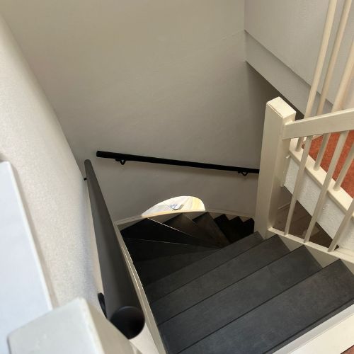 Waarom stalen trapleuningen de ideale mix van kracht en elegantie zijn!